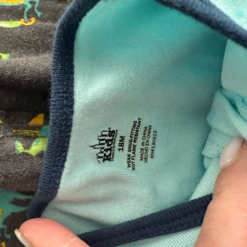 Toddler boy pajama bundle size 18 months and 18-24 months - Picture 7 of 8